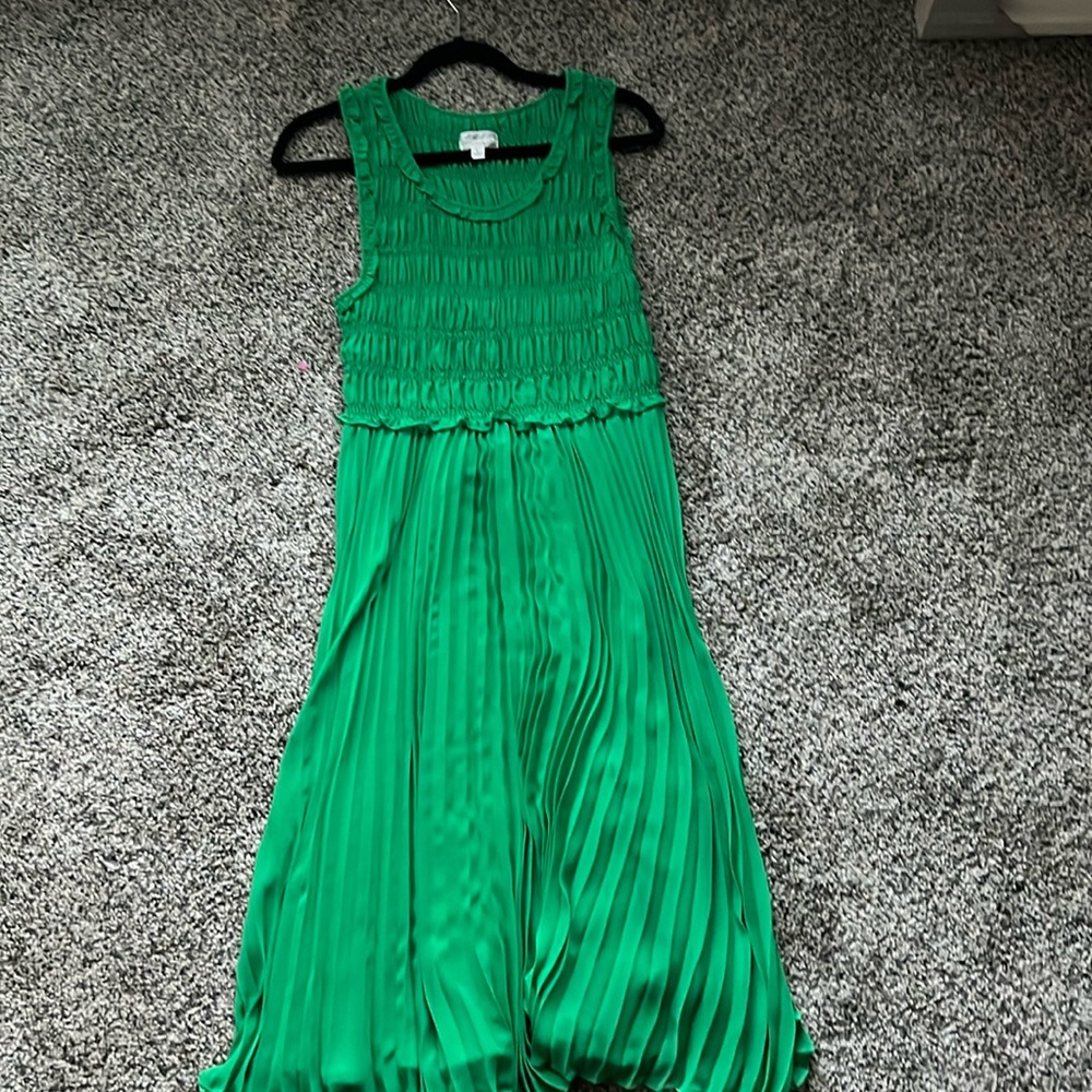 Max Studio Specialty Products green dress.  Size L.
